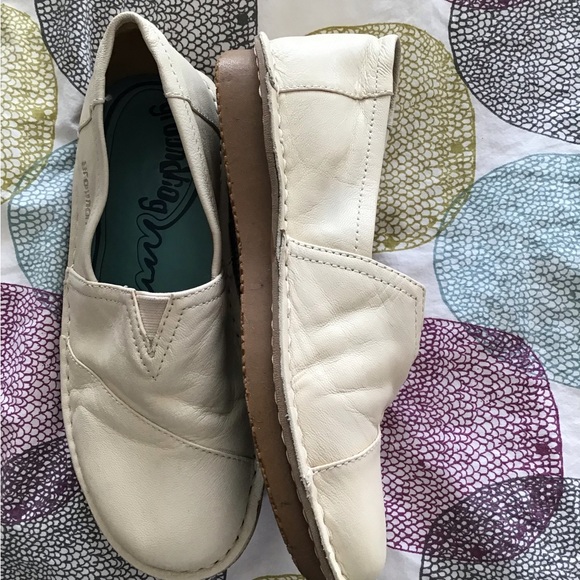 Womens Groundhog Leather Shoes NWOT - Picture 3 of 7